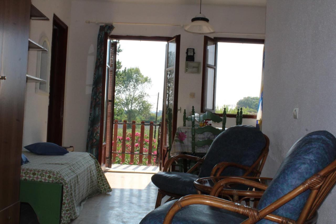 Nikos Seaside Apartments Litheres Eksteriør bilde