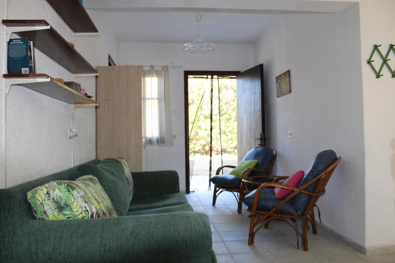 Nikos Seaside Apartments Litheres Eksteriør bilde